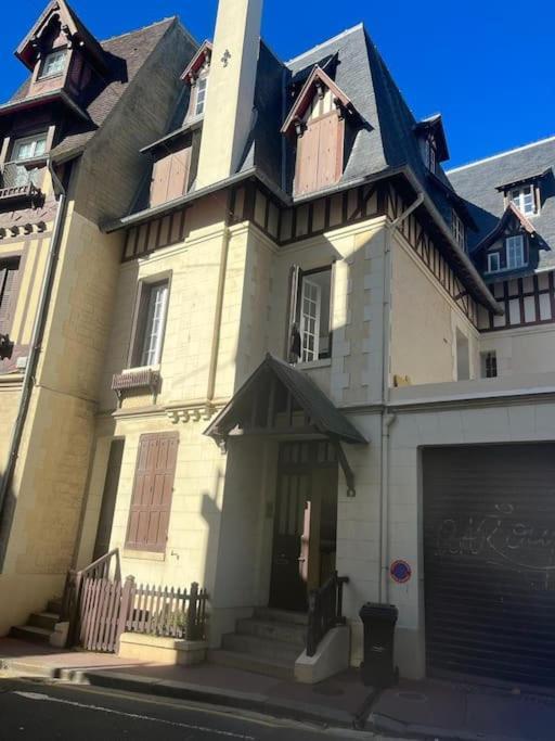 Beau Studio A 30M De La Plage / Beautiful Studio 30M From The Beach Trouville-sur-Mer Exterior foto